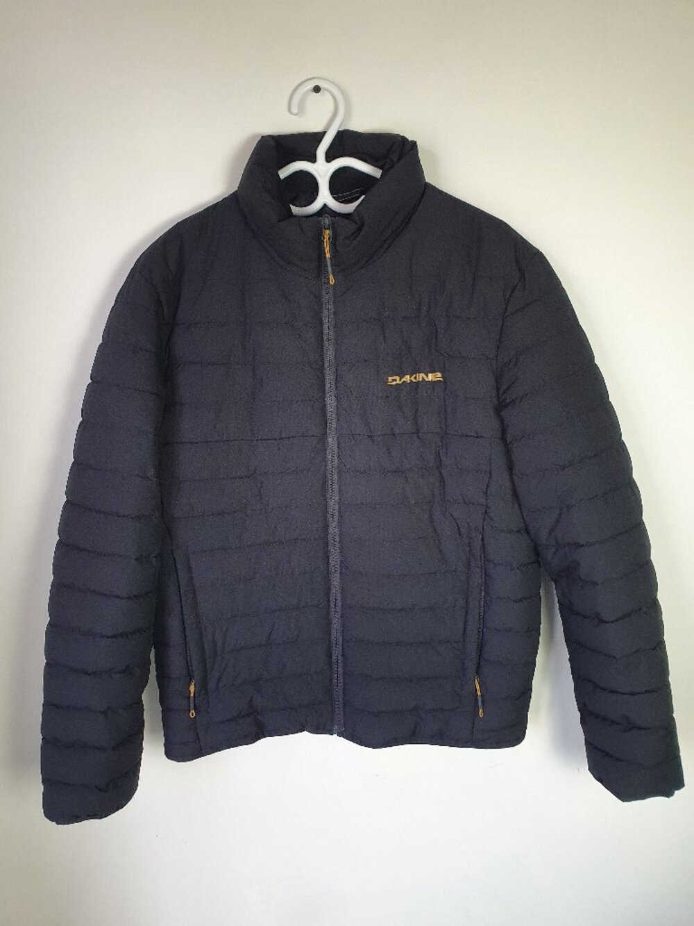 Dakine Men's Black Puffer Jacket - NWOT - Size S